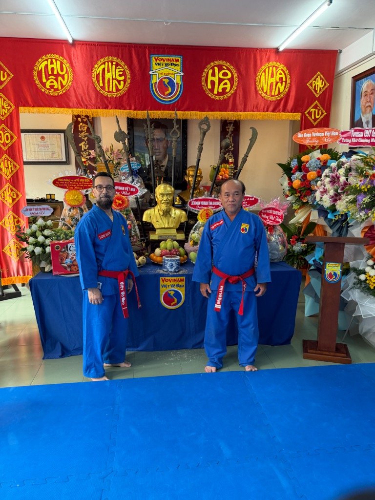 Maître Hicham Ramli avec un Maître Aîné au Tổ Đường